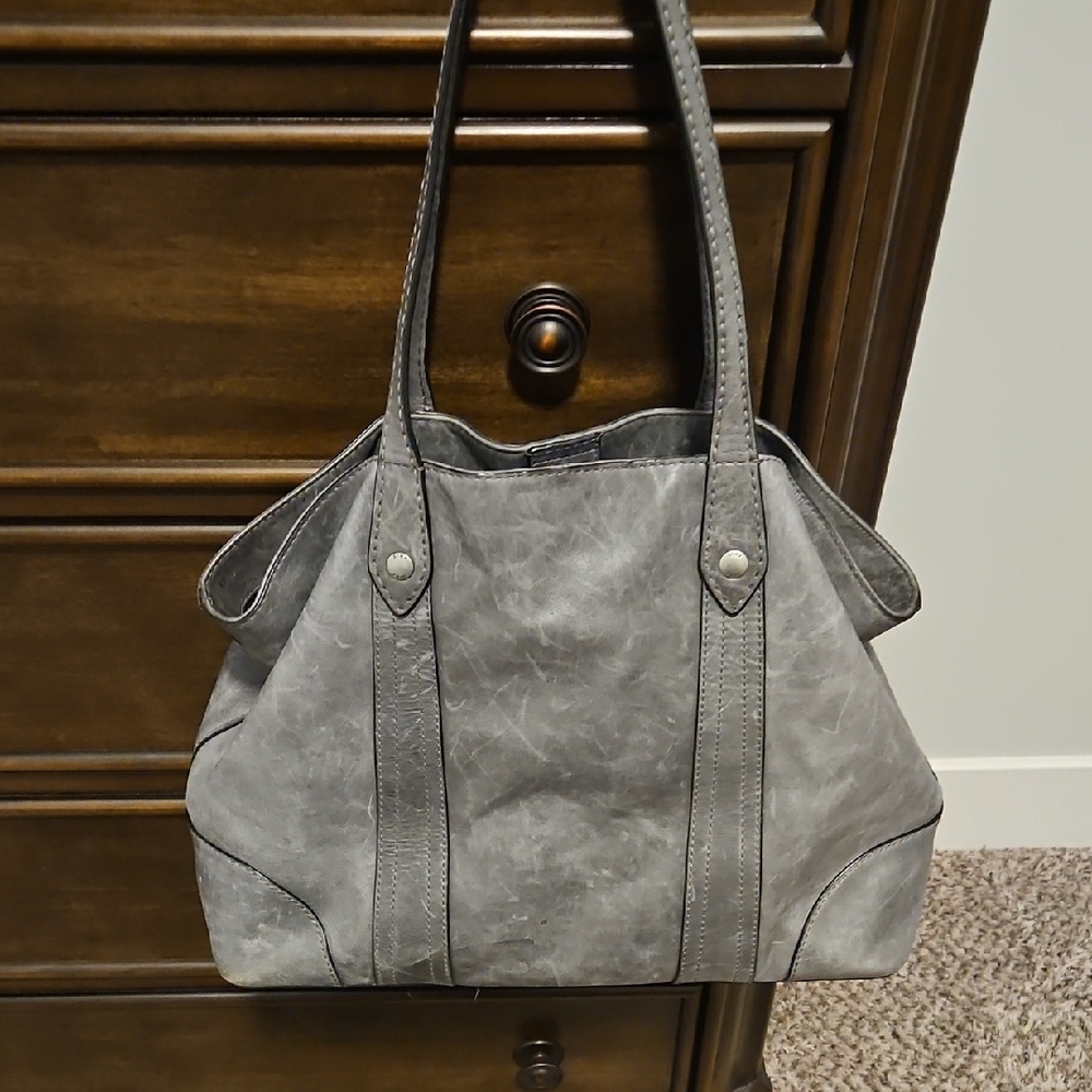 Elegant Gray Leather Tote Bag - Picture 3 of 3